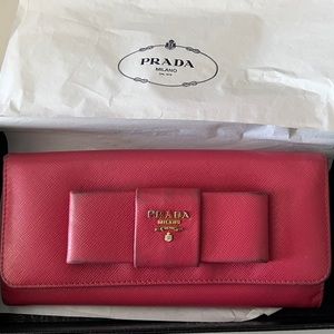 Prada Pink Bow Saffiano leather Continental wallet